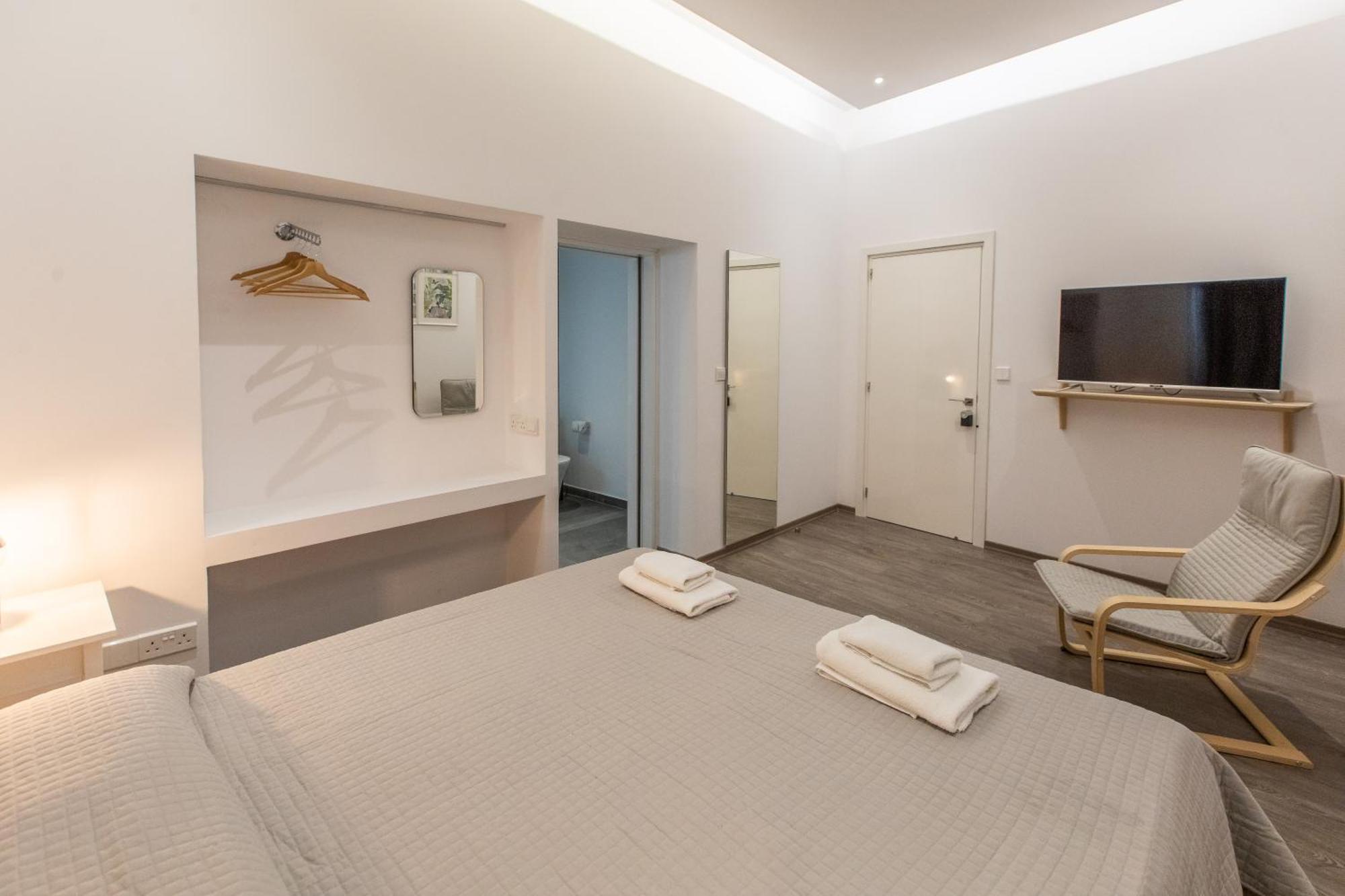 Rooms - Unique Staying In Paphos Centre Ruang foto